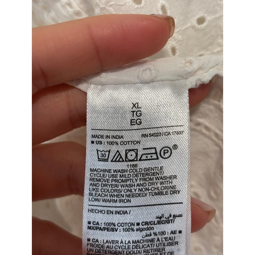 Old Navy White Eyelet Button Down Shirt XL - Picture 8 of 8